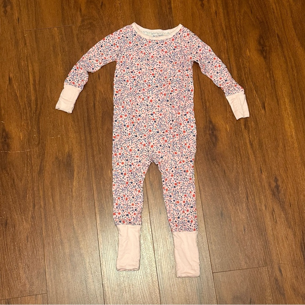 Magnetic me Floral Pink Kids Onesie 18-24 months 27-30 lbs